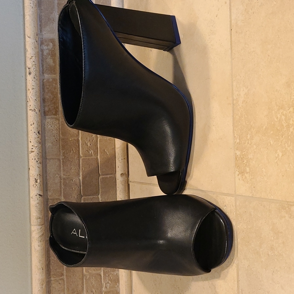 6.5 Aldo open toe mules black